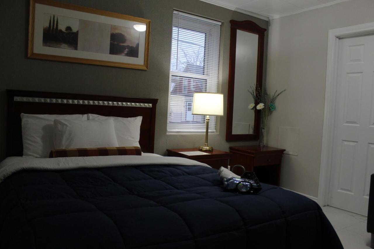 Sunrise Inn Пари Саунд Екстериор снимка