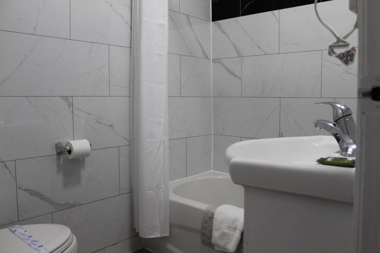 Sunrise Inn Пари Саунд Екстериор снимка